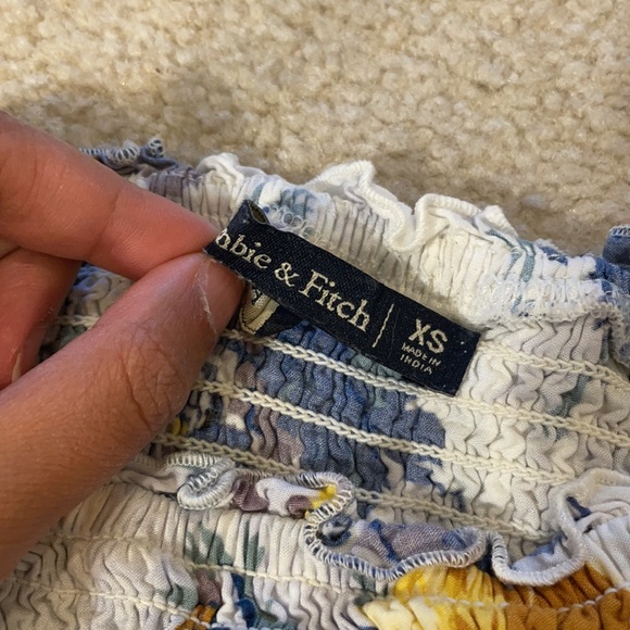 Abercrombie Ruched Floral Crop Top - Picture 4 of 4